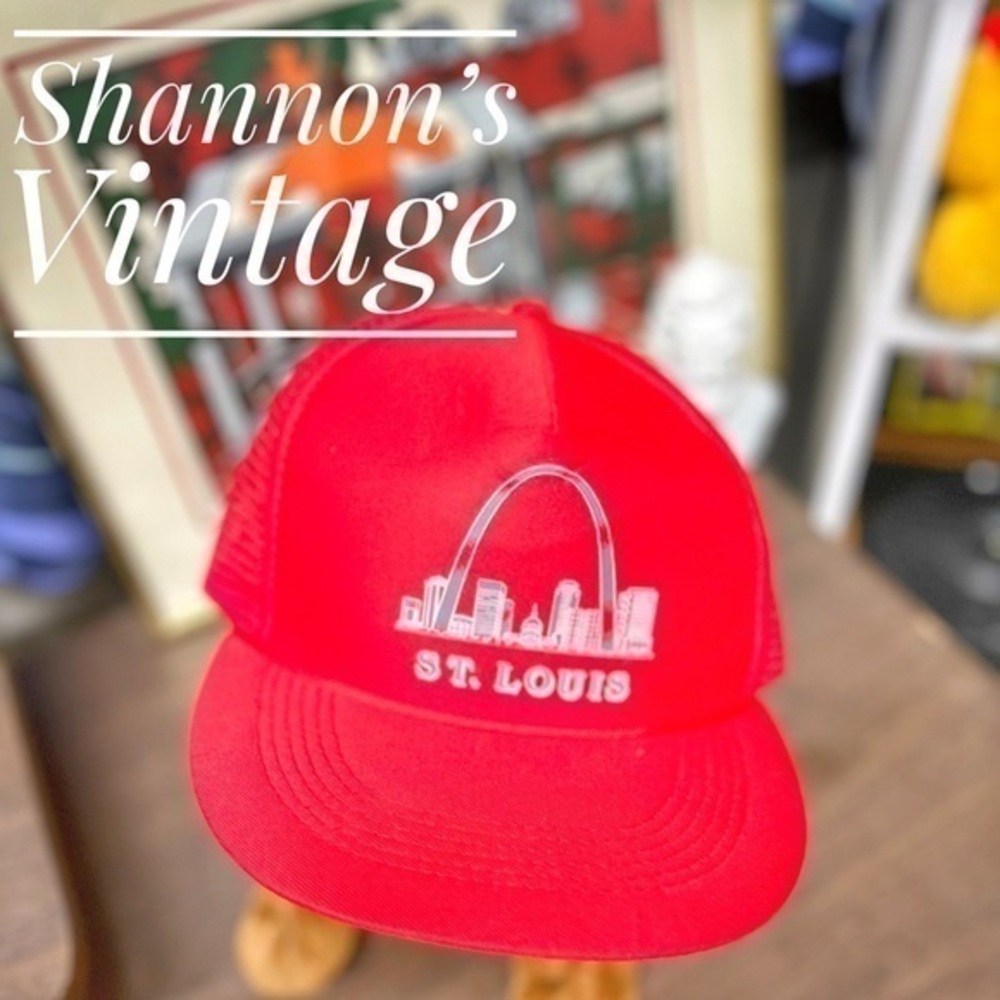 St Louis, MO VNTG souvenir trucker hat